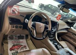 كاديلاك اسكاليد